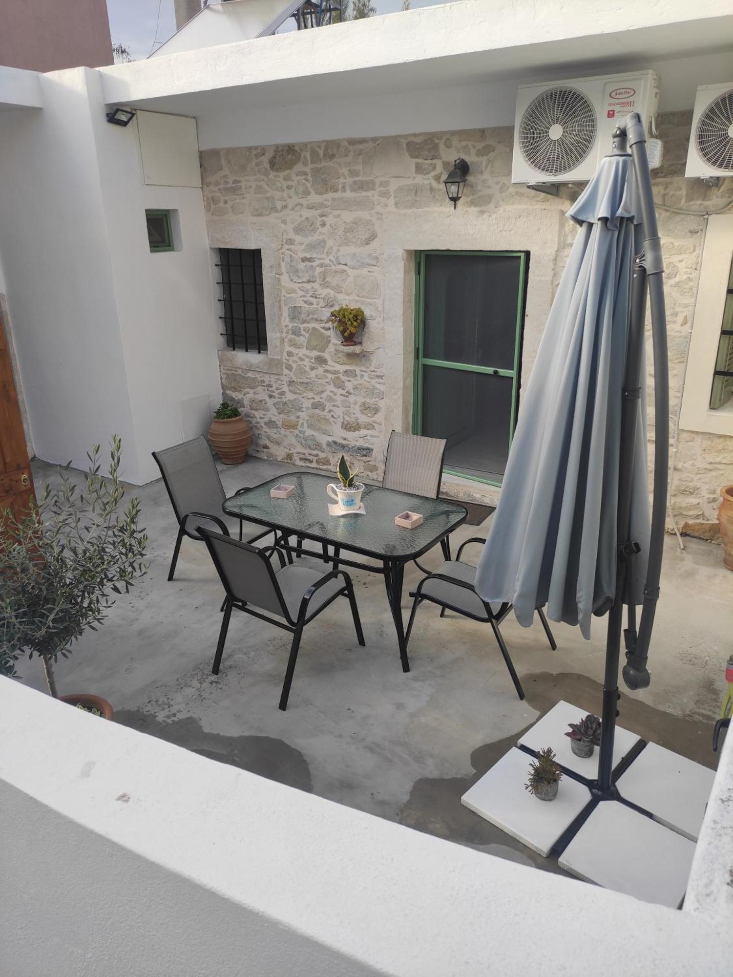 La Maison D Aspasia Kamilari Exterior photo
