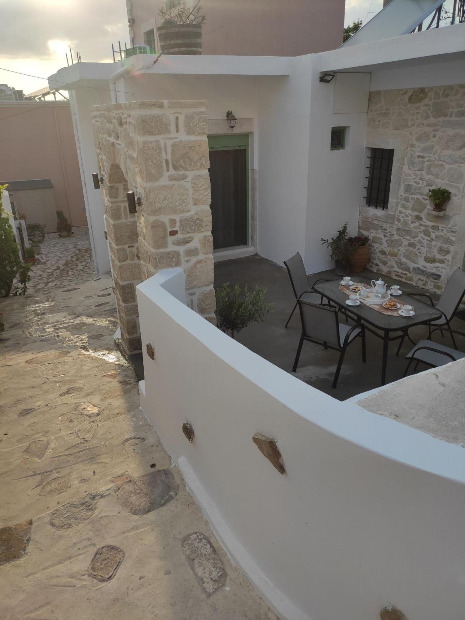 La Maison D Aspasia Kamilari Exterior photo