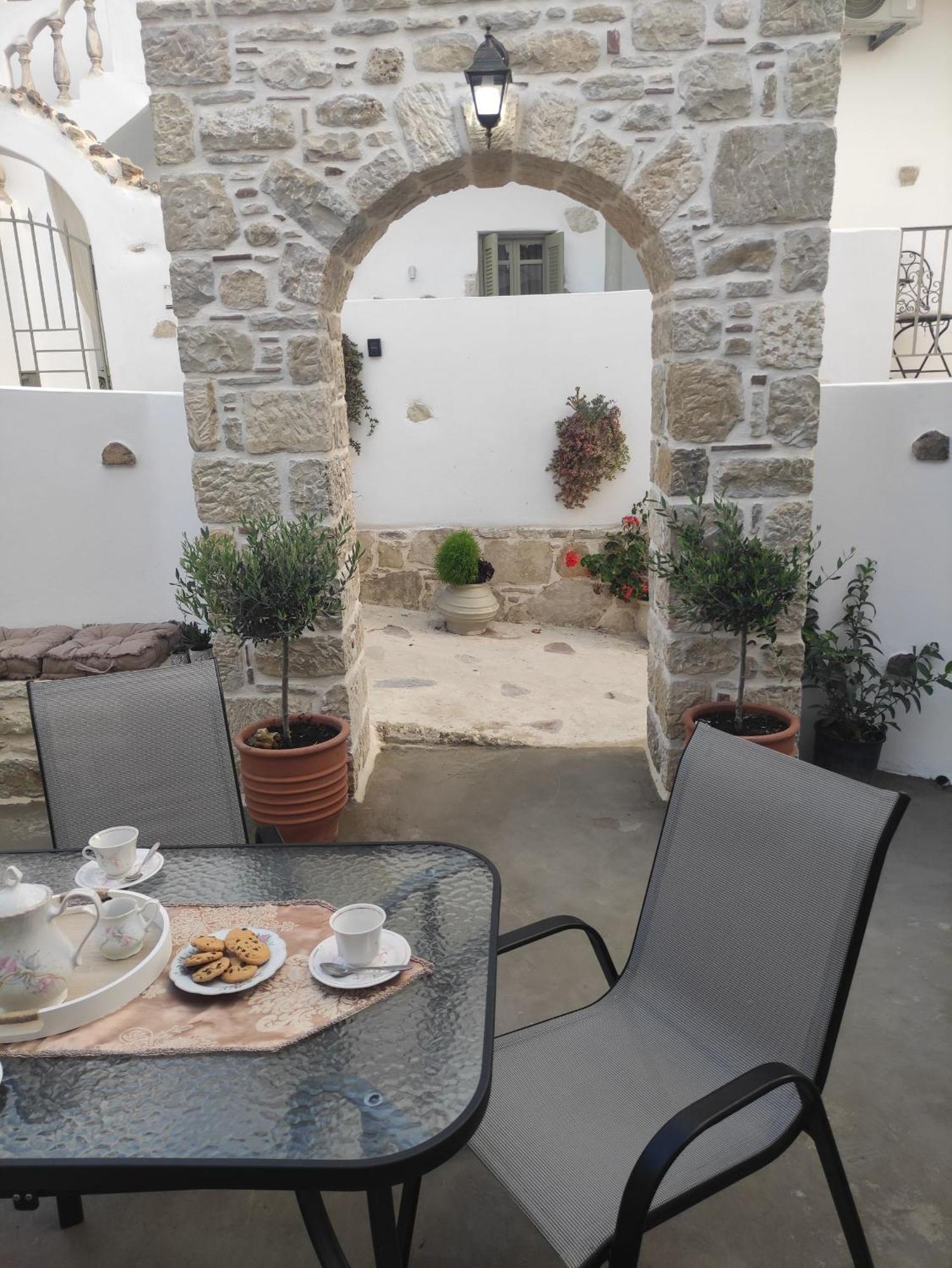La Maison D Aspasia Kamilari Exterior photo